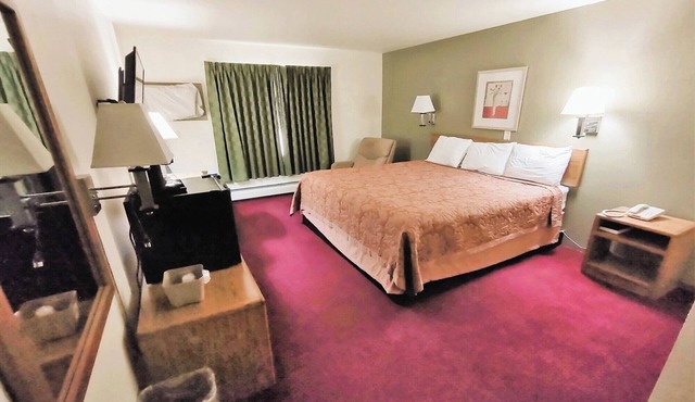 Pet-Friendly Comfort Room w/Affordable Rates – Close to Wobegon Trails