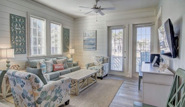 Pet-Friendly Condo w/Beach Fun Decor & Resort Amenities@Cinnamon Shore