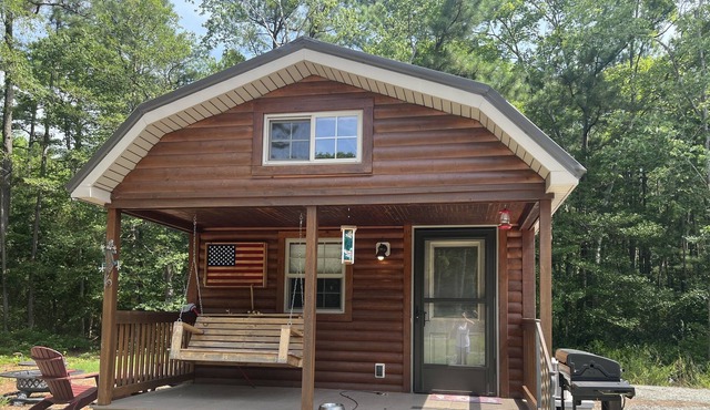 Pet friendly cottage near golf and beaches