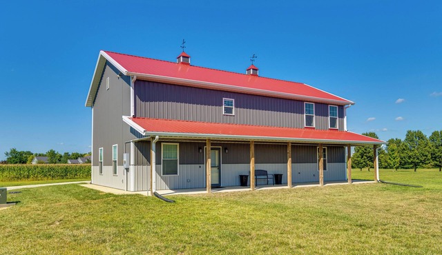 Pet-Friendly Countryside Retreat in Whiteland!