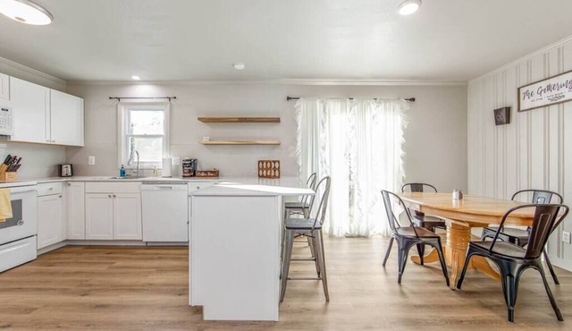 Pet Friendly Cozy 3BR 1BA Ranch Home Near Ft Bragg