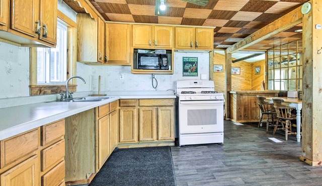 Pet-friendly Crandon Vacation Rental Near Raceway!