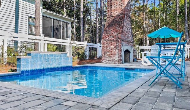 Pet Friendly Designer Home with Private Pool, Golf Cart and Bikes