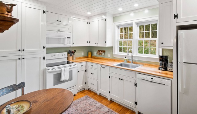 Pet-Friendly Devon Cottage at Ivy Cottages