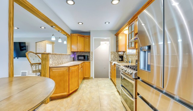 Pet-friendly Dearborn Home < 2 Mi to Downtown!