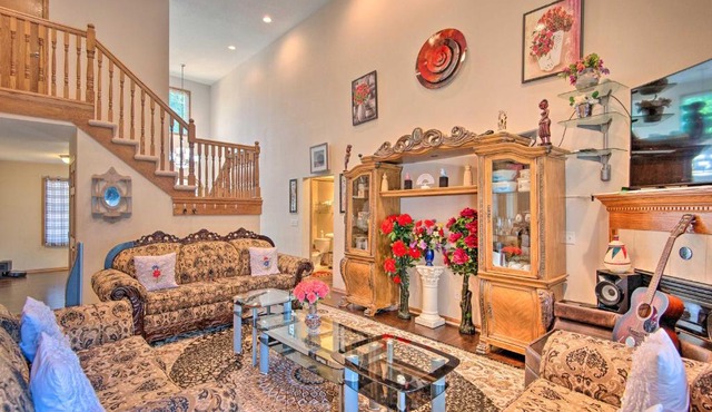 Pet-Friendly Des Moines Home with Fenced Yard!