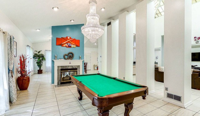 Pet-Friendly Dover Retreat w/Yard & Pool Table!