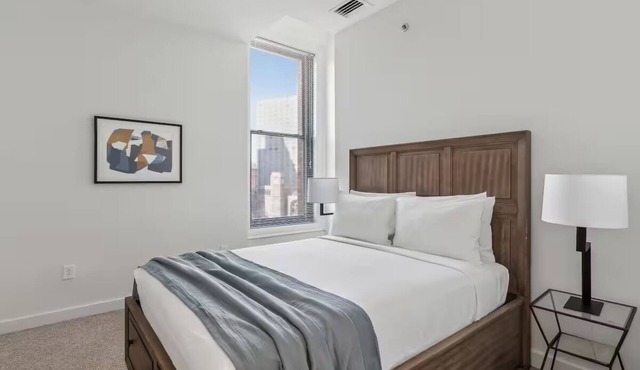 Pet-Friendly Downtown | Kitchen & Laundry | Walk to Point State Park