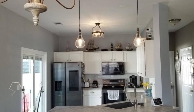 Pet friendly Downtown, historic bluffton home