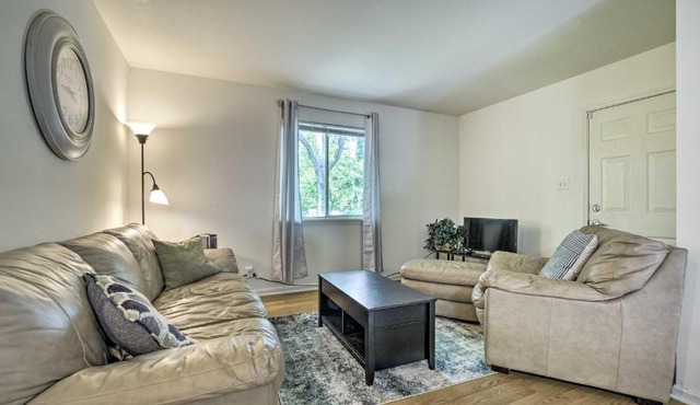 Pet-Friendly Durham Home about 3 Mi to Downtown!