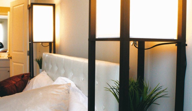 Pet-friendly, Events Allowed, 1king bed, 4 double bed, 2.5 Bath, 8 parking spot