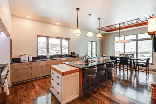 Pet-Friendly Fairfax Cabin Near Missouri River!
