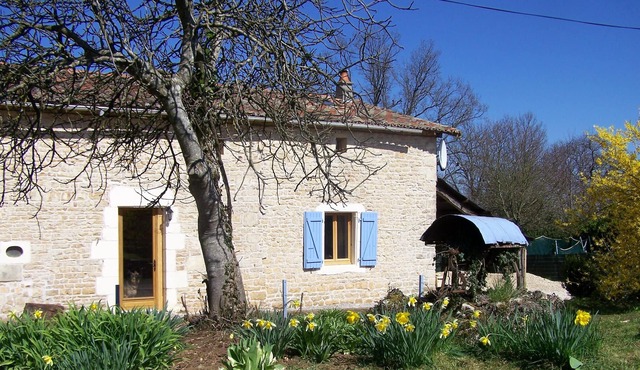 Pet friendly-family friendly two bedroomed rural Gite in a quiet hamlet