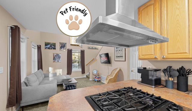 Pet Friendly Family Cabin Minutes from Hatcher Pass Trails & Skiing.