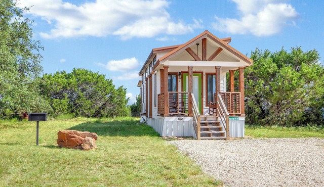 Pet-Friendly Farmhouse Tiny Home w/Private Deck