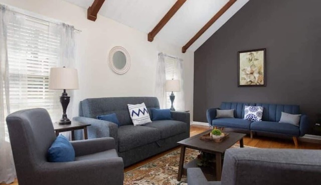 Pet Friendly & Fast WiFi - Fresh at Forest Hills