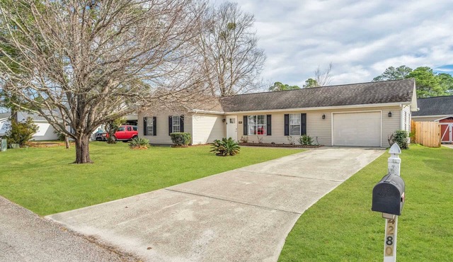 Pet Friendly Fenced Backyard Game Room Patio Firepit Trailer Motorcycle Parking