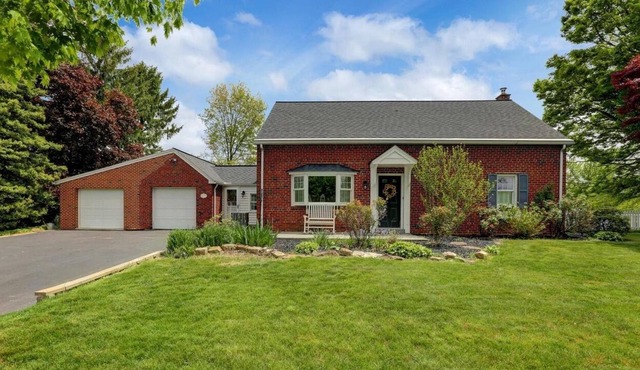 Pet Friendly, Fenced 4 Bedroom Home near Hershey and Harrisburg