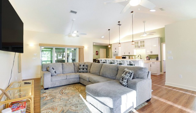 Pet-Friendly Fort Pierce Home w/Screened Porch!