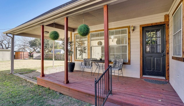 Pet-Friendly Fort Worth Home: 8 Mi to AT&T Stadium