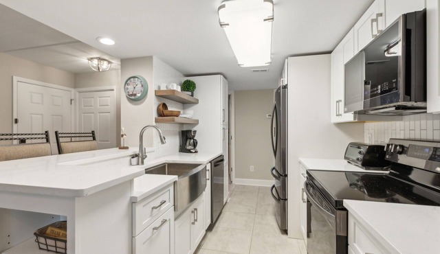 Pet Friendly | Ground Floor Sailmaker Villa | Pool View