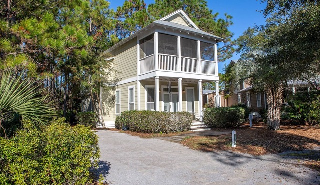 Pet Friendly, Grove by the Sea cottage with Short Beach Walk: The SandBox