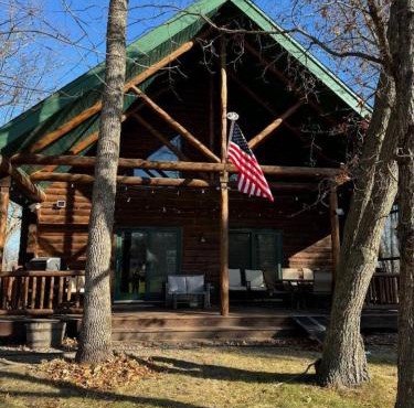 Pet-Friendly Garrison Retreat
