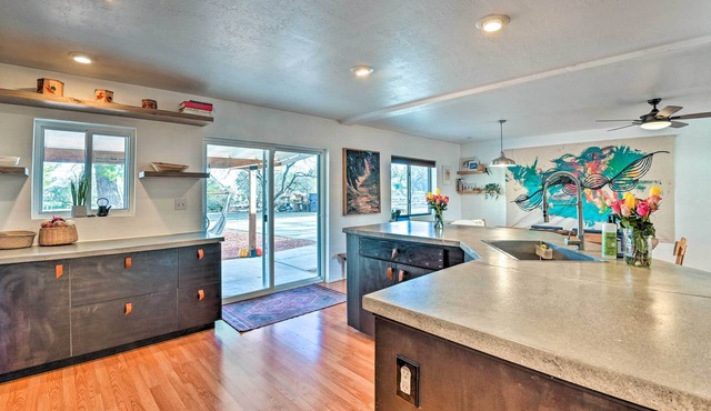 Pet-friendly Gem w/Treehouse: 20 Mi to Sedona