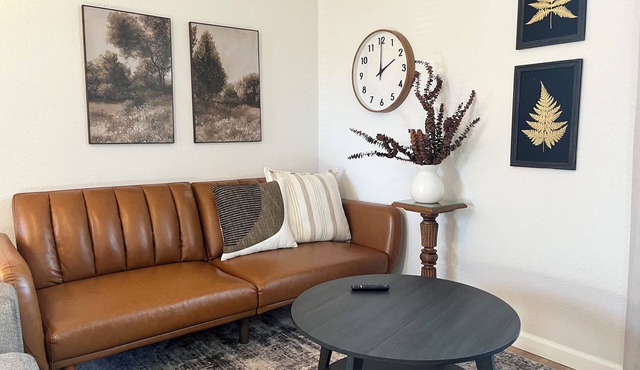 Pet-friendly Ground-lvl Queen laundry 30+days