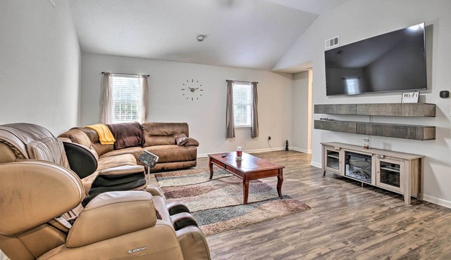 Pet-Friendly Grovetown Home w/ Screened Porch