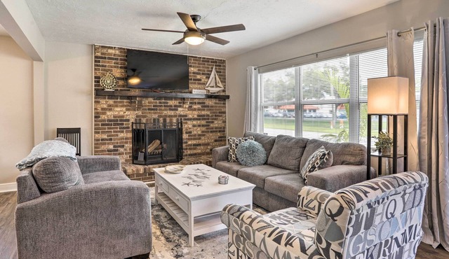 Pet-Friendly Gulfport Home < 2 Mi to Beach