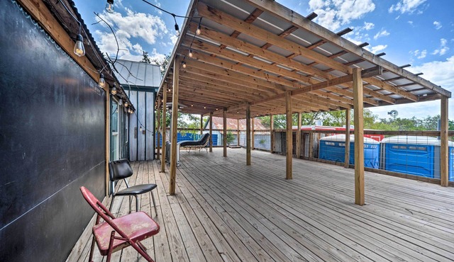 Pet-Friendly Harper Farmhouse w/Large Deck!