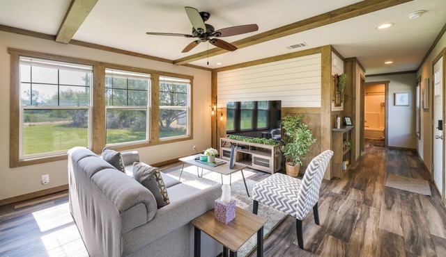 Pet-Friendly Hill Country Hideaway w/Deck