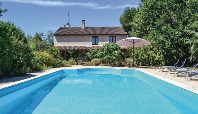 Pet friendly home in Flaujac-Poujols