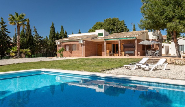 Pet-Friendly Holiday Home 'Las Yucas rural house' with Mountain View & Wi-Fi