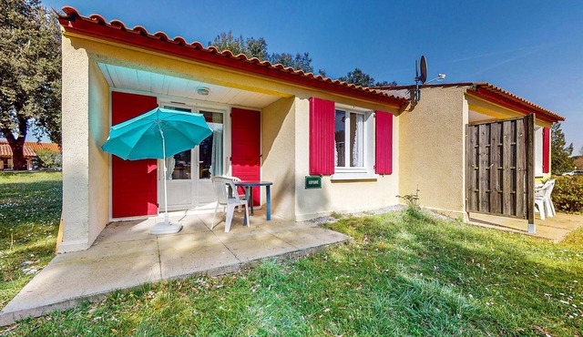 Pet friendly home in Saint-Savinien