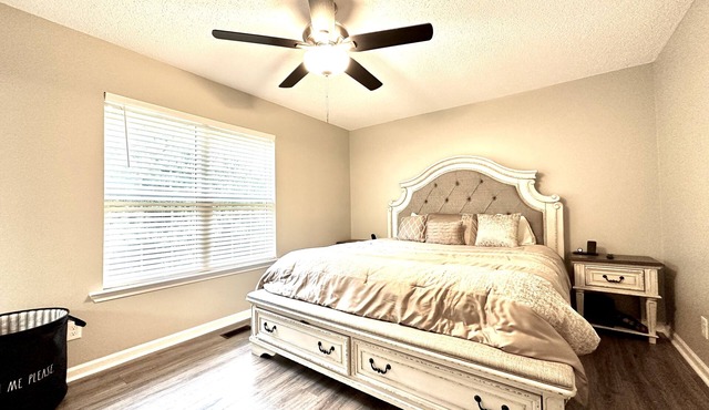 Pet Friendly Home 2 minutes from Lake Norman State Park 3BR/2BA