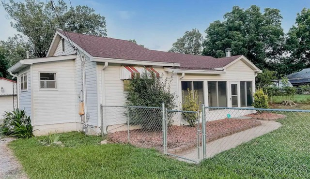 Pet-friendly Home between Hoover, Tuscaloosa, Bham - close to Met, GOLF, UA