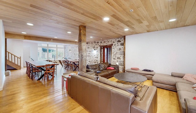 Pet friendly home in SAINT ESTEPHE