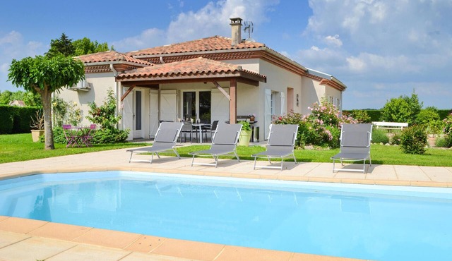 Pet friendly home in Saint-Georges