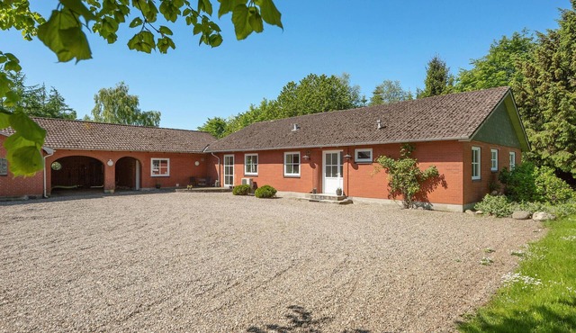 Pet friendly home in Branderup J