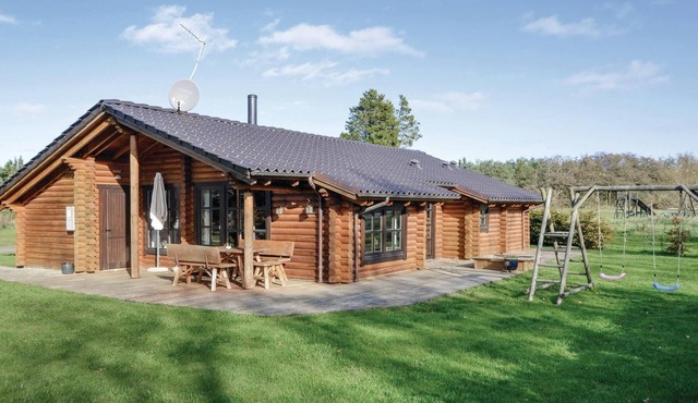 Pet friendly home in Fjerritslev with sauna