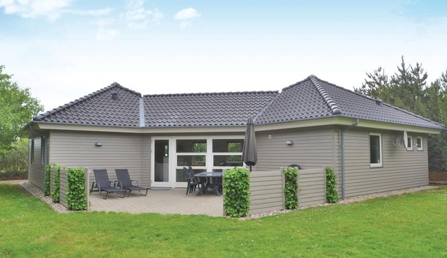 Pet friendly home in Ansager with sauna
