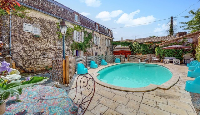 Pet friendly home in Couhe