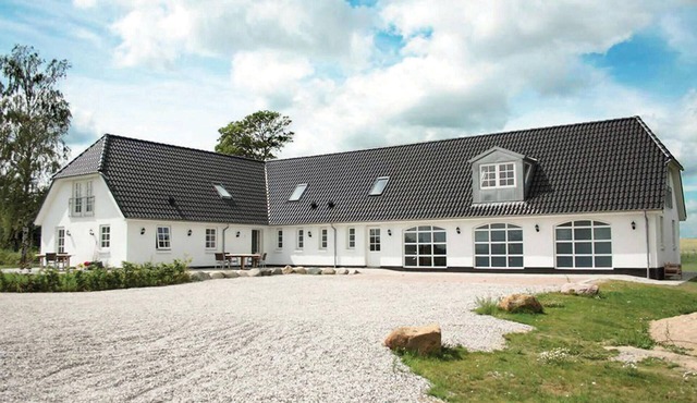Pet friendly home in Allingåbro with sauna