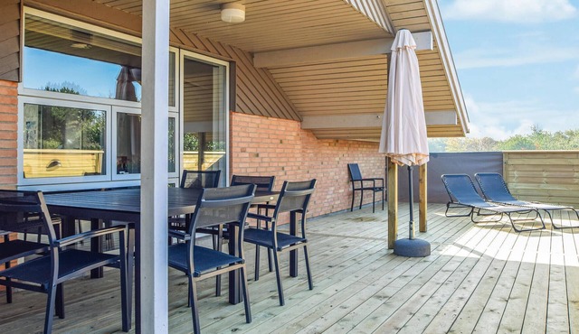 Pet friendly home in Juelsminde with sauna
