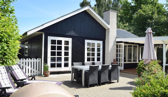 Pet friendly home in Juelsminde with WiFi