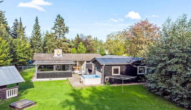 Pet friendly home in Væggerløse with WiFi