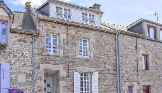 Pet friendly home in Erquy with WiFi