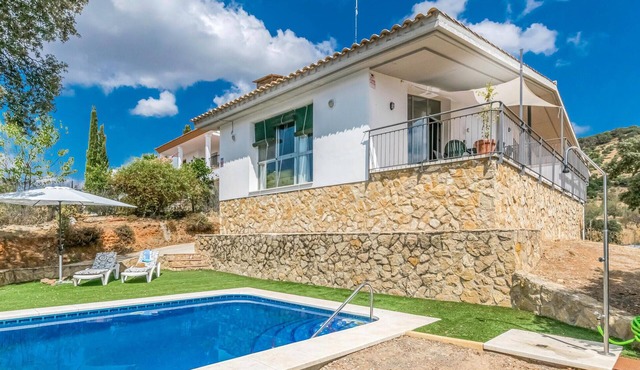 Pet friendly home in Villaharta